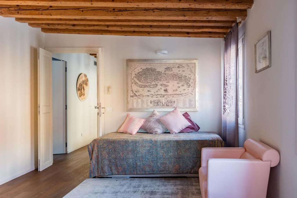 Ospizio Delle Donzelle Apartman Velence Kültér fotó